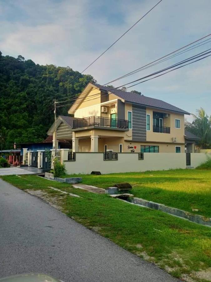 Raisha Hill Villa Ipoh Luaran gambar